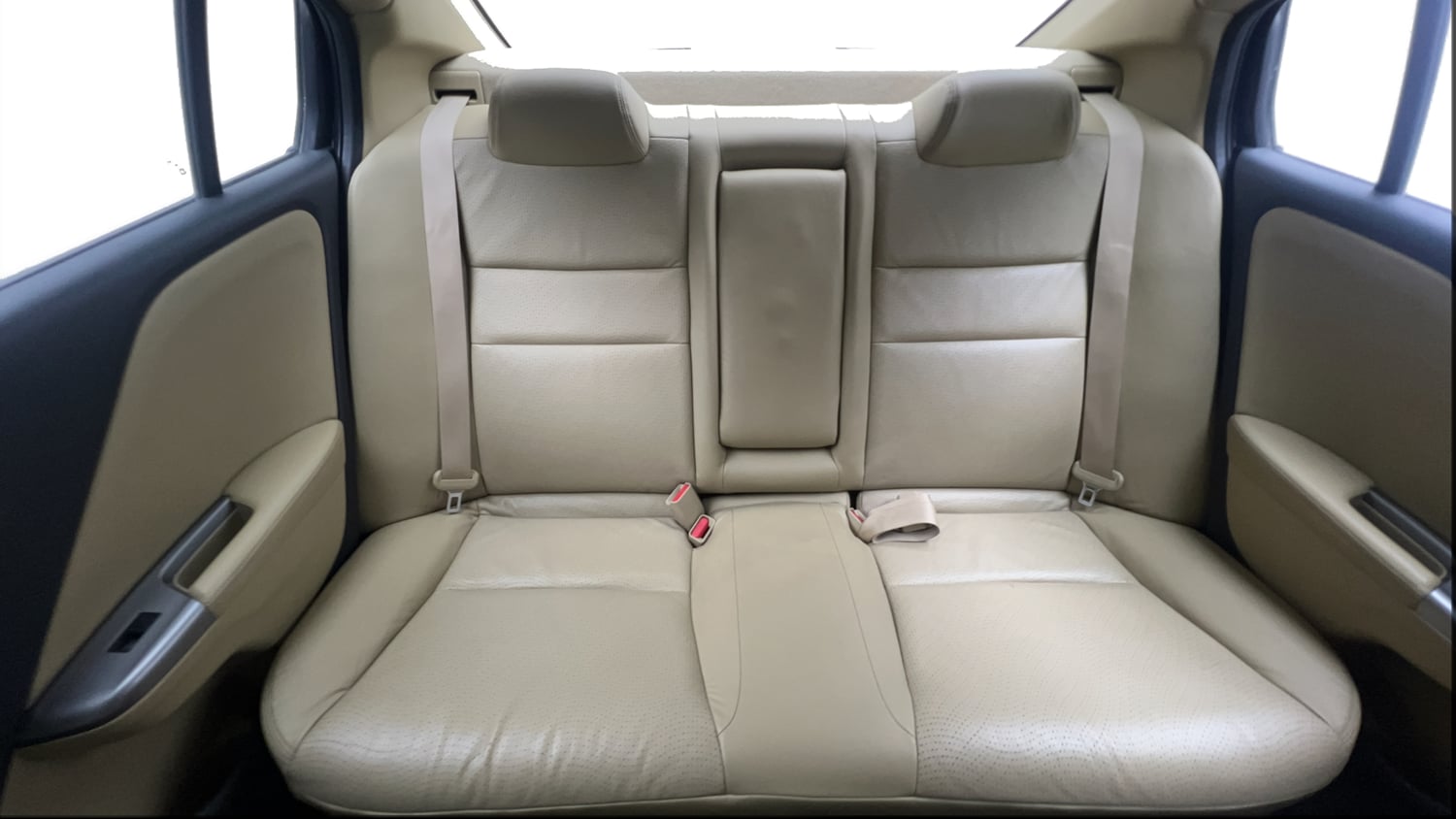 Used 2015 Honda City VX Petrol Manual interior REAR SEAT CONDITION VIEW