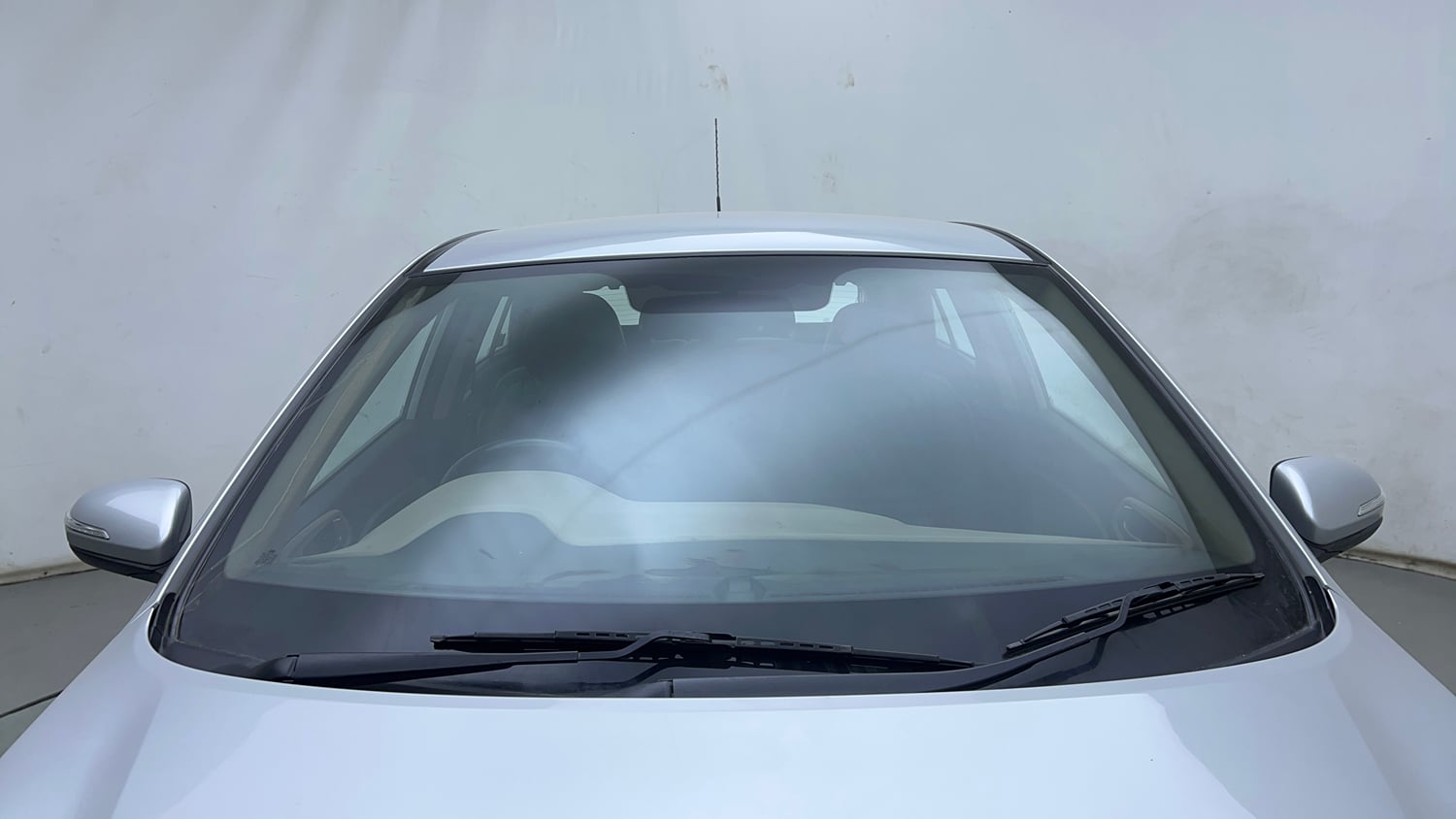 Used 2015 Hyundai Elite i20 Asta 1.2 Petrol Manual exterior FRONT WINDSHIELD VIEW