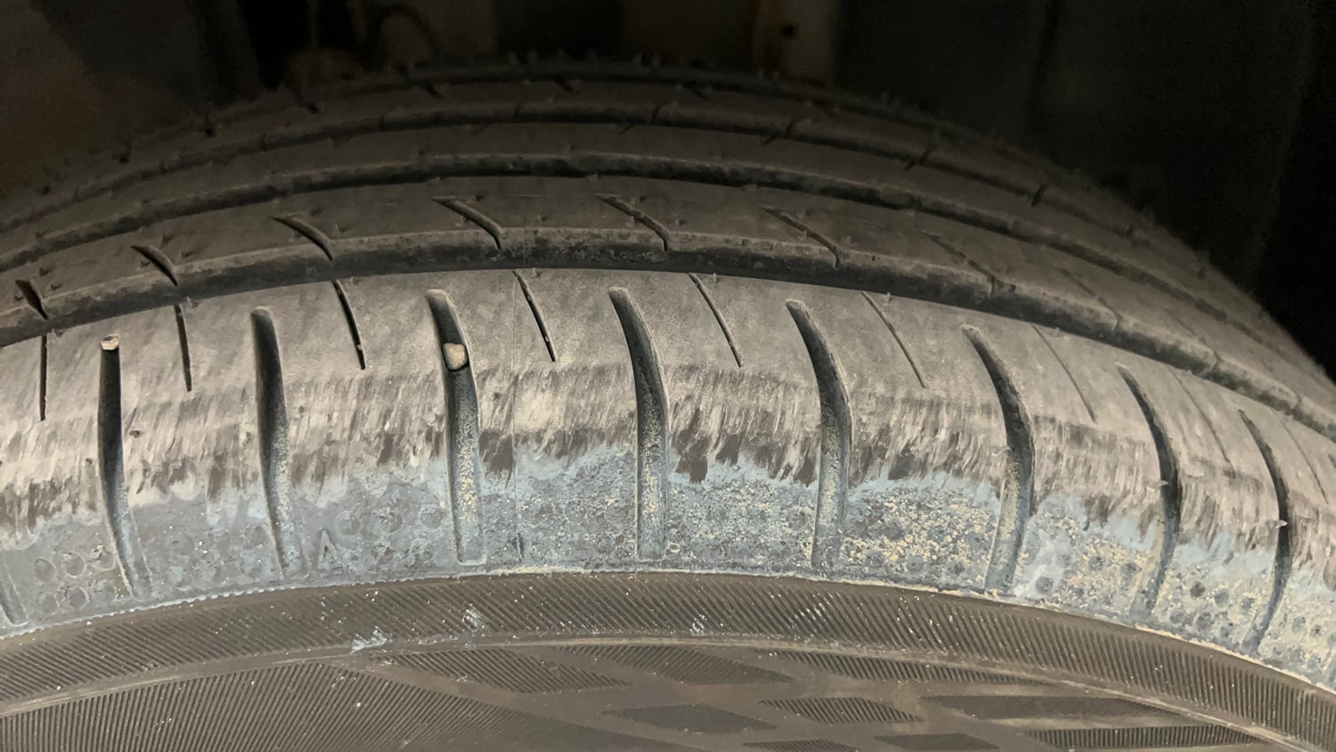 Used 2023 Renault Triber RXZ Petrol Manual tyres RIGHT FRONT TYRE TREAD VIEW