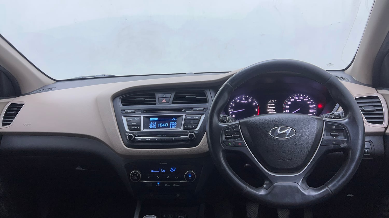 Used 2015 Hyundai Elite i20 Asta 1.2 Petrol Manual interior DASHBOARD VIEW