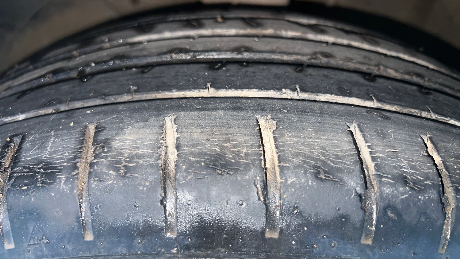 Used 2022 Maruti Suzuki Baleno Alpha MT Petrol Manual tyres LEFT FRONT TYRE TREAD VIEW