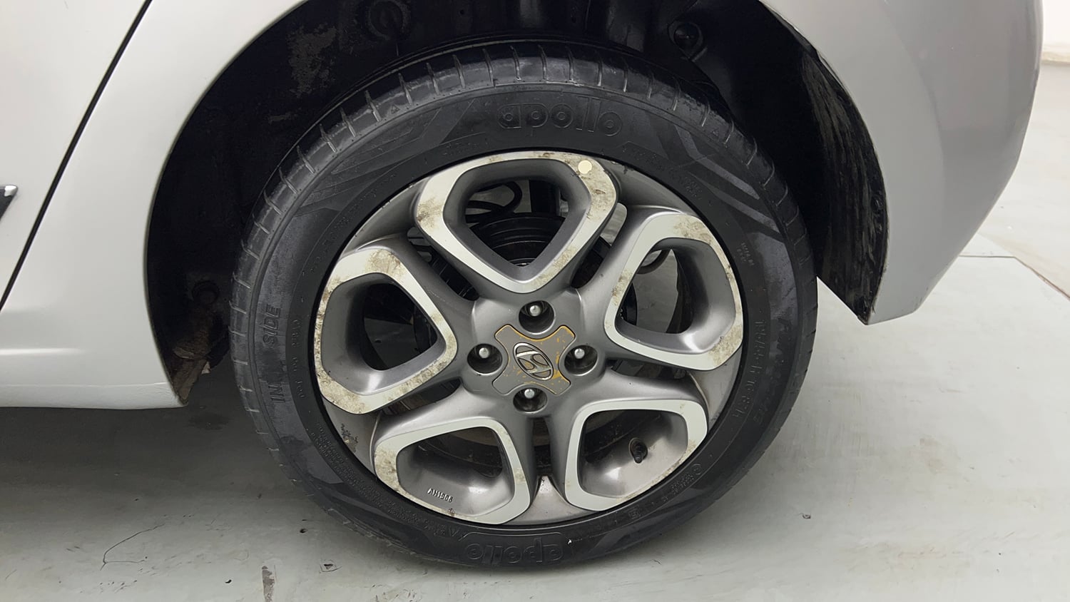 Used 2018 Hyundai Elite i20 Asta 1.2 (O) Petrol Manual tyres LEFT REAR TYRE RIM VIEW