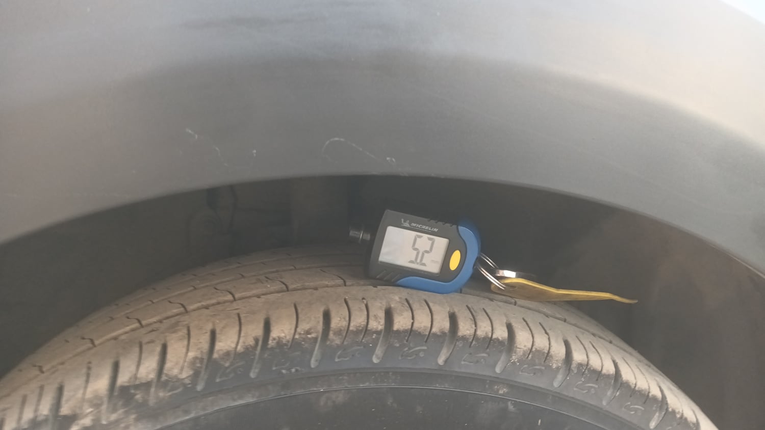 Used 2020 Ford EcoSport Titanium 1.5L TDCi Diesel Manual tyres RIGHT FRONT TYRE TREAD VIEW