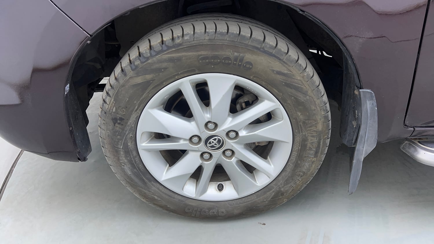 Used 2016 Toyota Innova Crysta 2.4 G 7 STR Diesel Manual tyres LEFT FRONT TYRE RIM VIEW