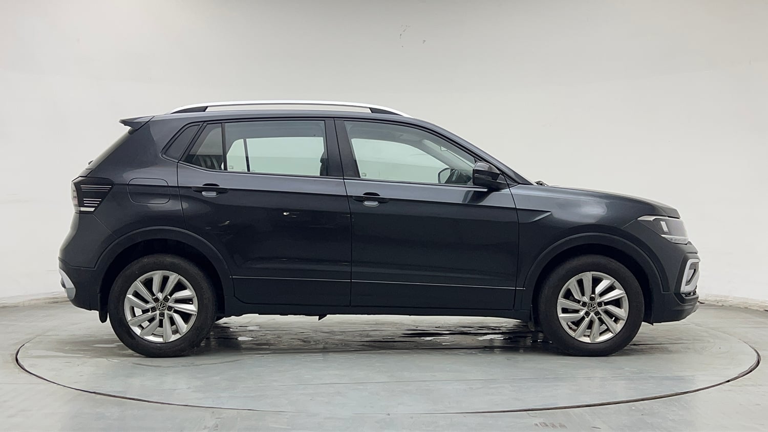 Used 2022 Volkswagen Taigun Highline 1.0 TSI AT Petrol Automatic exterior RIGHT SIDE VIEW