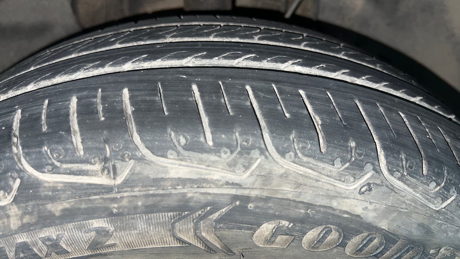 Used 2022 Tata Tigor XZ Plus CNG Cng Manual tyres RIGHT FRONT TYRE TREAD VIEW