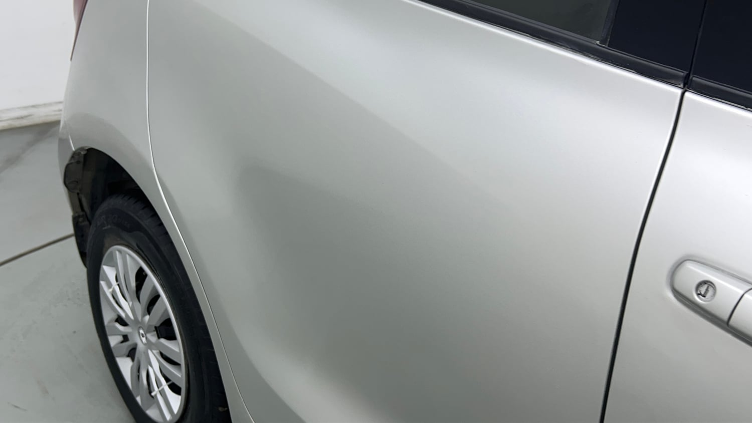 Used 2021 Maruti Suzuki Swift VXi Petrol Manual dents MINOR SCRATCH