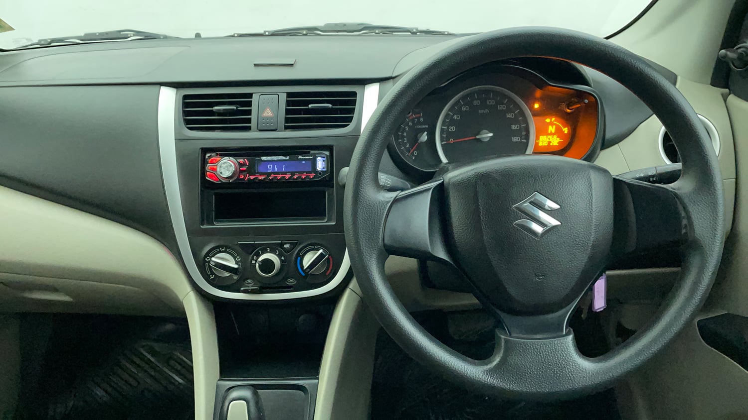 Used 2014 Maruti Suzuki Celerio VXi AMT Petrol Automatic interior STEERING VIEW