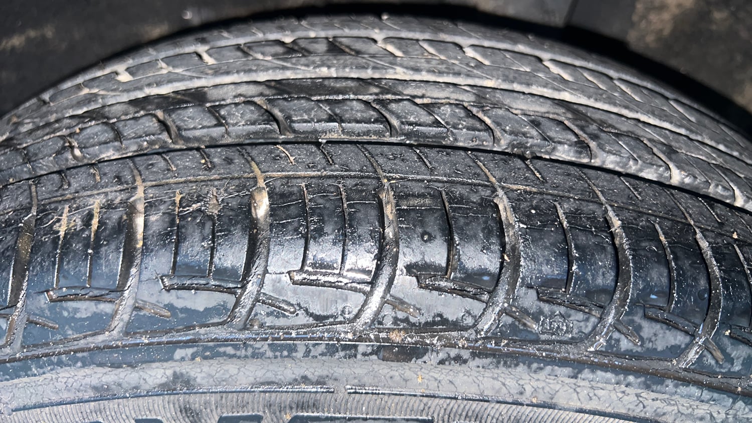 Used 2018 Maruti Suzuki Baleno Delta 1.2 Petrol Manual tyres LEFT REAR TYRE TREAD VIEW