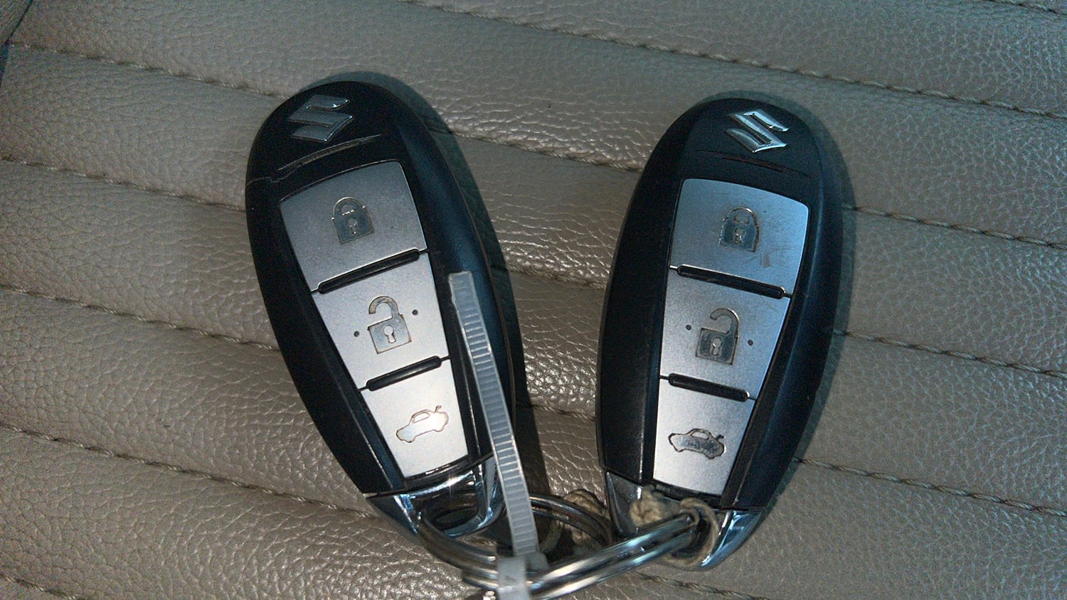 Used 2016 Maruti Suzuki Swift Dzire ZXI Petrol Manual extra CAR KEY VIEW