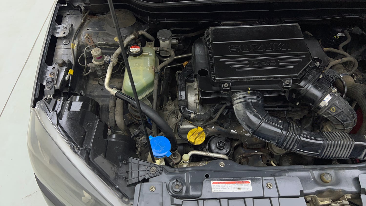 Used 2018 Maruti Suzuki Vitara Brezza [2016-2020] LDi Diesel Manual engine ENGINE RIGHT SIDE VIEW