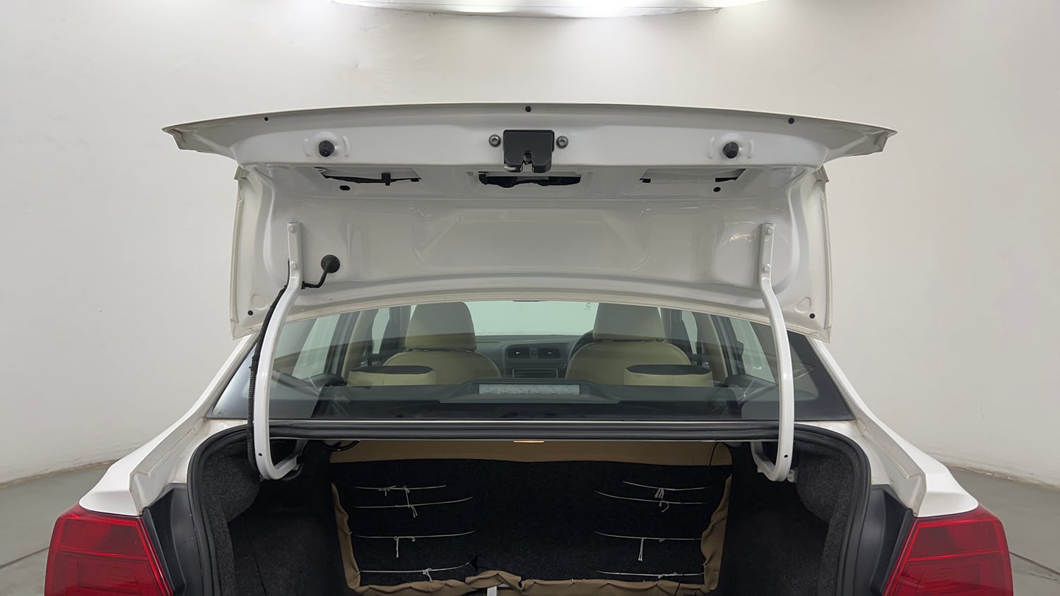 Used 2016 Volkswagen Ameo Comfortline 1.2L (P) Petrol Manual interior DICKY DOOR OPEN VIEW