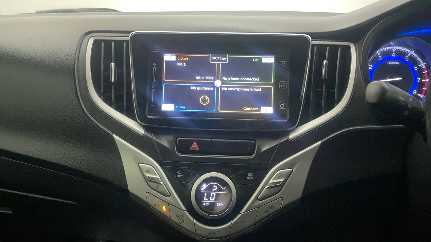 Used 2016 Maruti Suzuki Baleno Alpha 1.2 Petrol Manual top_features Integrated (in-dash) music system
