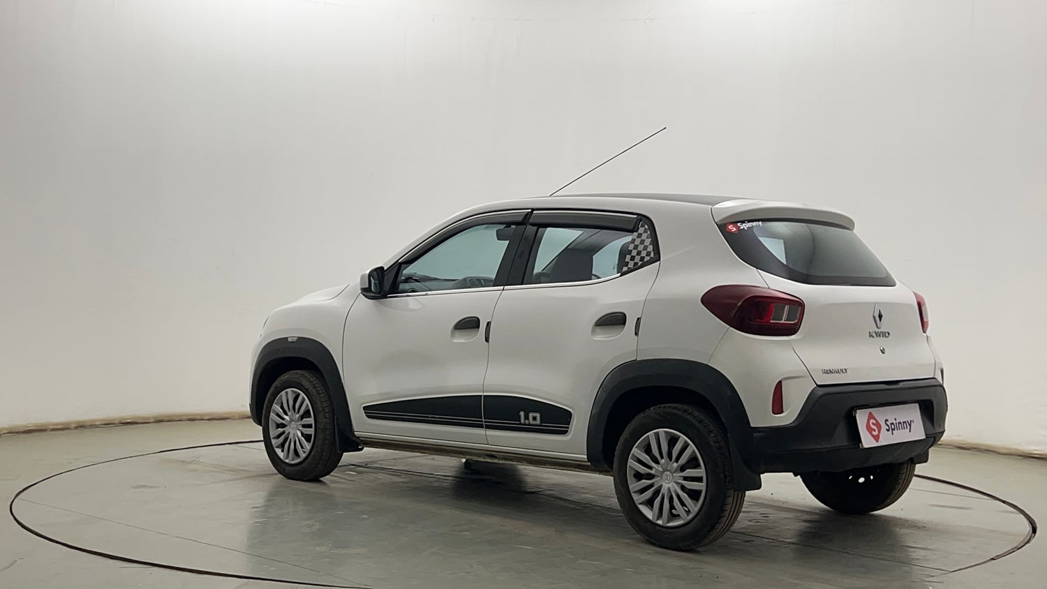 Used 2022 Renault Kwid RXT 1.0 (O) Petrol Manual exterior LEFT REAR CORNER VIEW