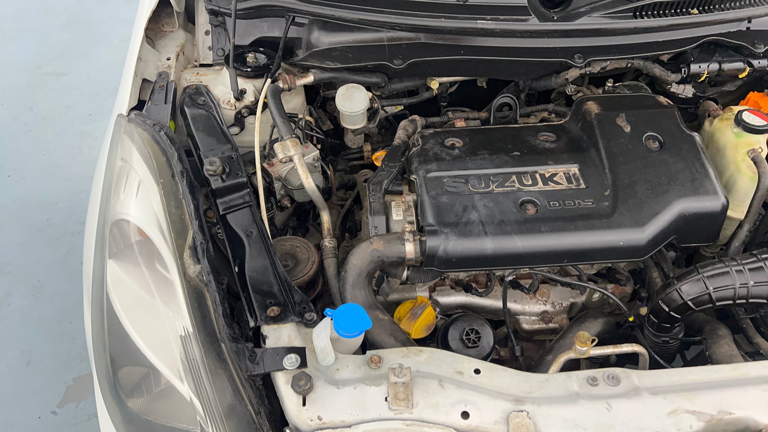 Used 2016 Maruti Suzuki Swift Dzire VDI Diesel Manual engine ENGINE RIGHT SIDE VIEW