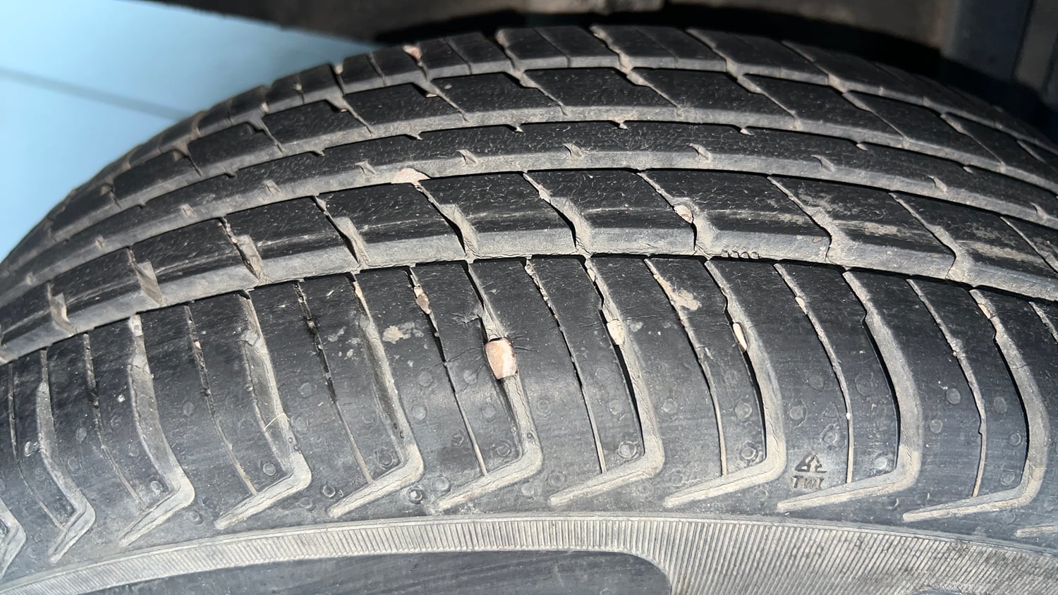 Used 2019 Renault Kwid RXL Petrol Manual tyres RIGHT REAR TYRE TREAD VIEW