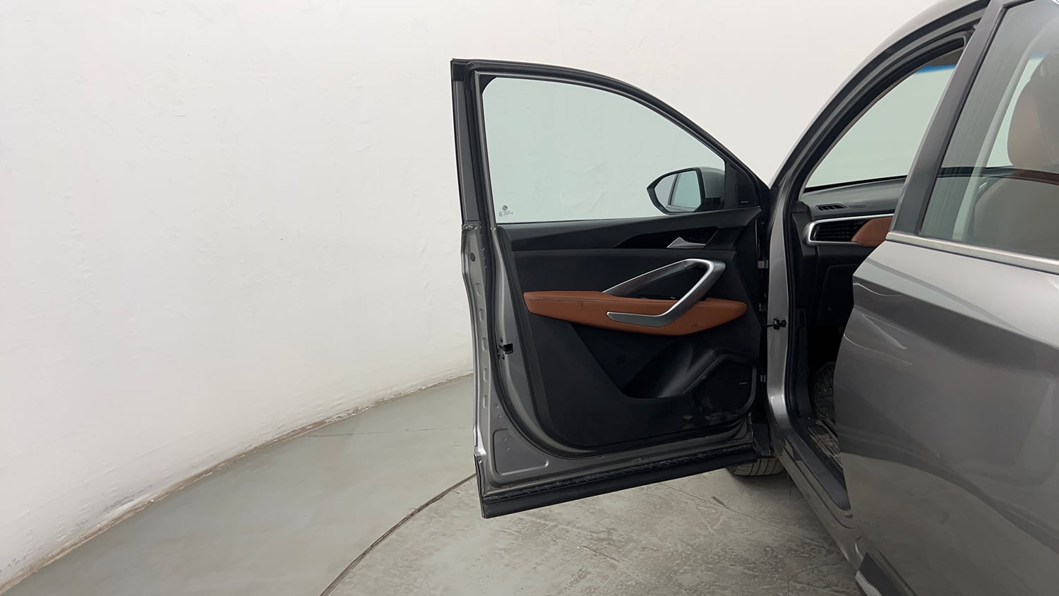 Used 2021 MG Motors Hector Plus Sharp 1.5 Petrol Turbo CVT 6-STR Petrol Automatic interior LEFT FRONT DOOR OPEN VIEW
