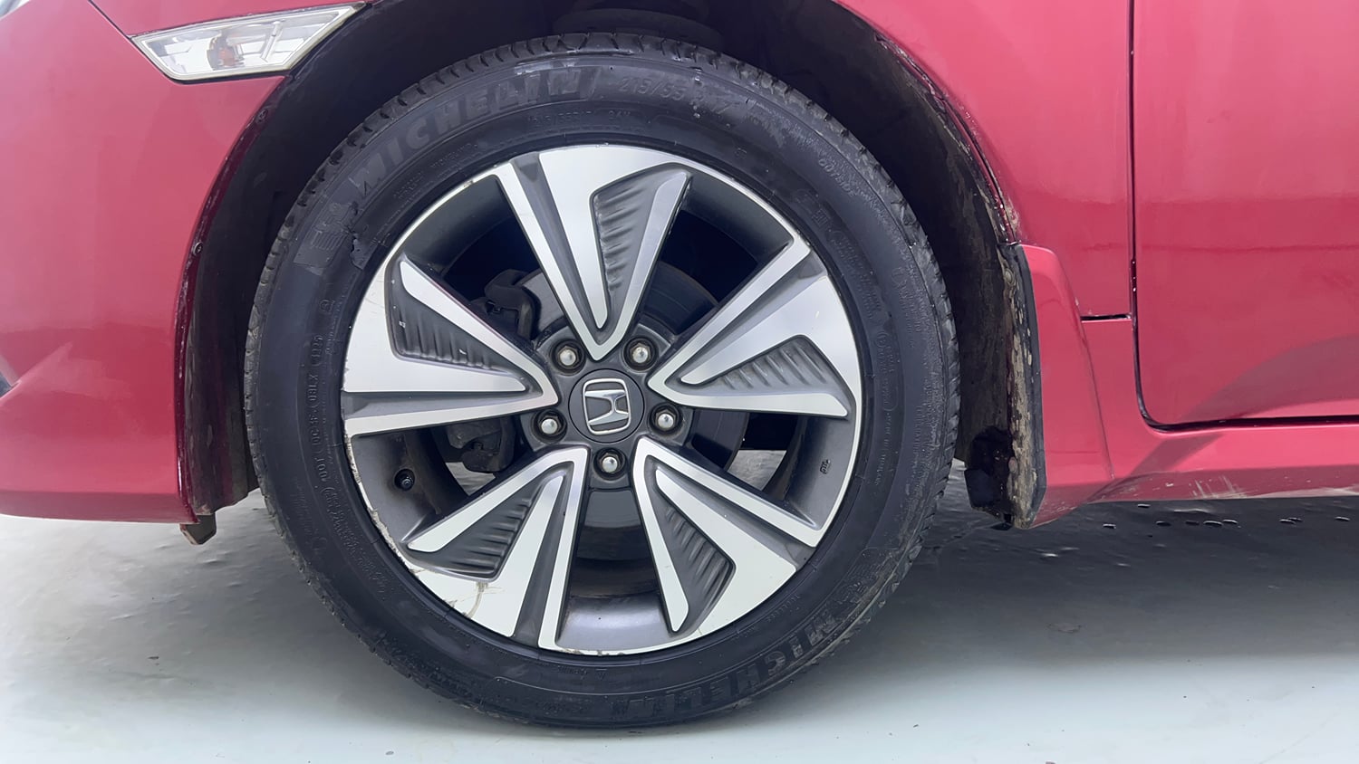 Used 2019 Honda Civic ZX CVT Petrol Petrol Automatic tyres LEFT FRONT TYRE RIM VIEW
