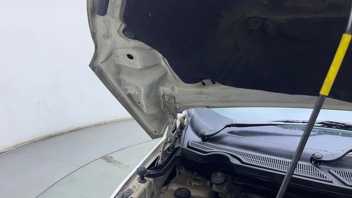 Used 2017 Ford EcoSport Titanium 1.5L TDCi Diesel Manual engine ENGINE RIGHT SIDE HINGE & APRON VIEW