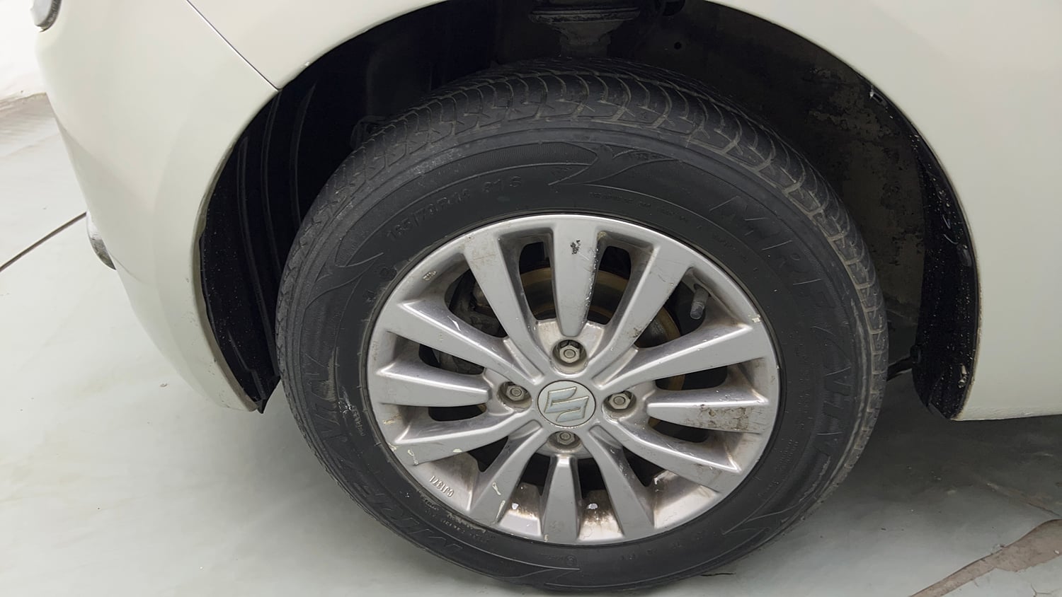 Used 2019 Maruti Suzuki Wagon R VXi 1.2 Petrol Manual tyres LEFT FRONT TYRE RIM VIEW