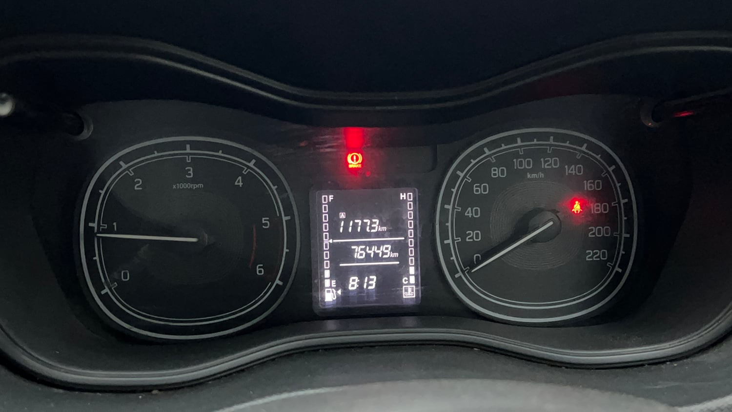 Used 2018 Maruti Suzuki Vitara Brezza [2016-2020] LDi Diesel Manual interior CLUSTERMETER VIEW