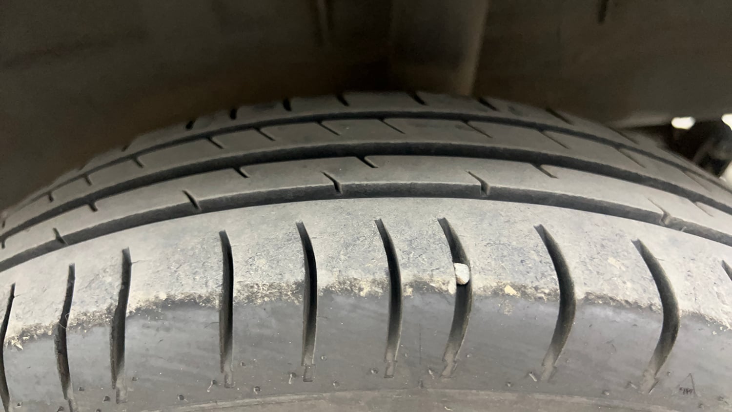 Used 2019 Renault Kwid RXL Petrol Manual tyres LEFT REAR TYRE TREAD VIEW