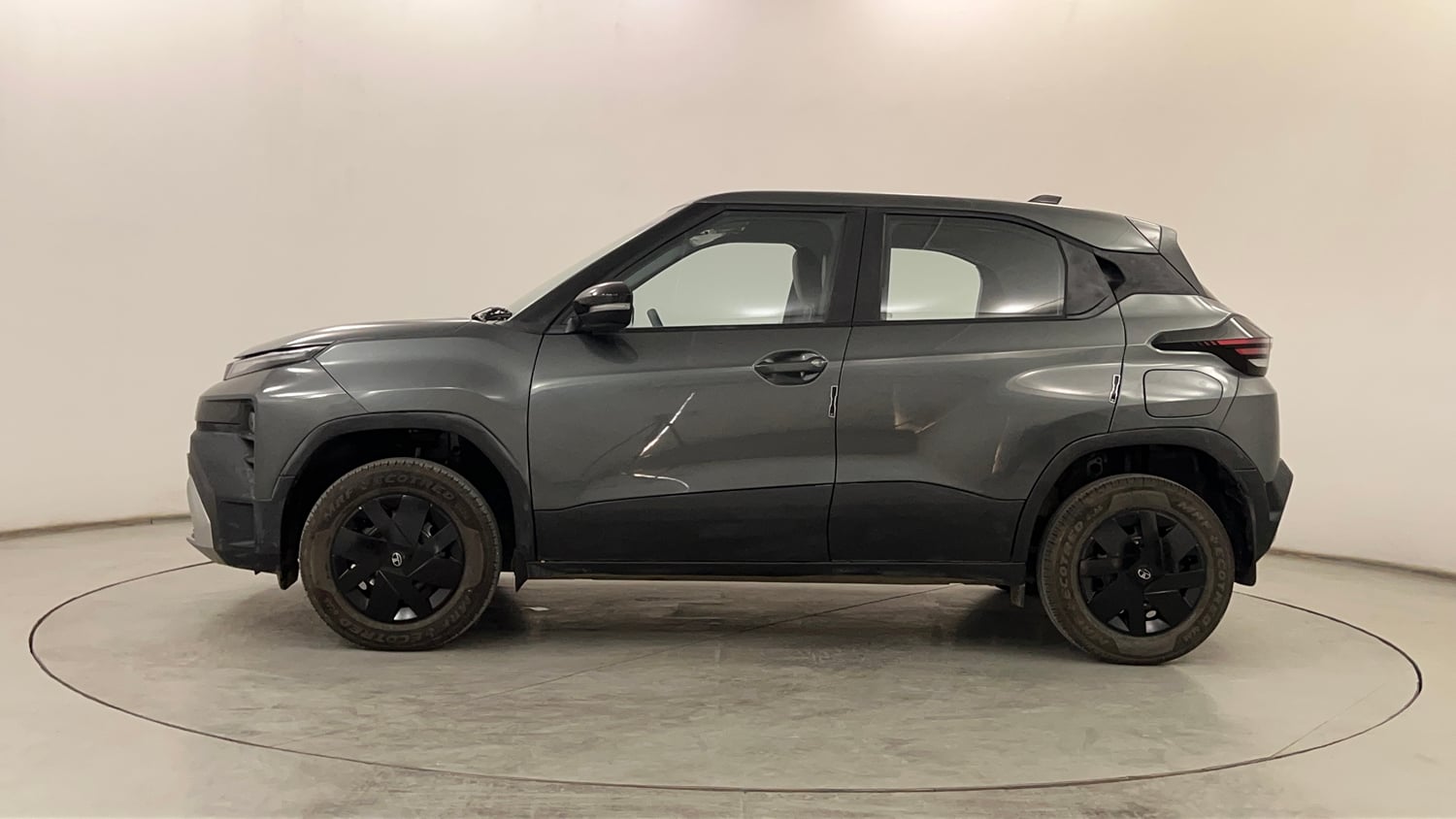 Used 2026 Tata Punch Pure + Petrol Manual exterior LEFT SIDE VIEW