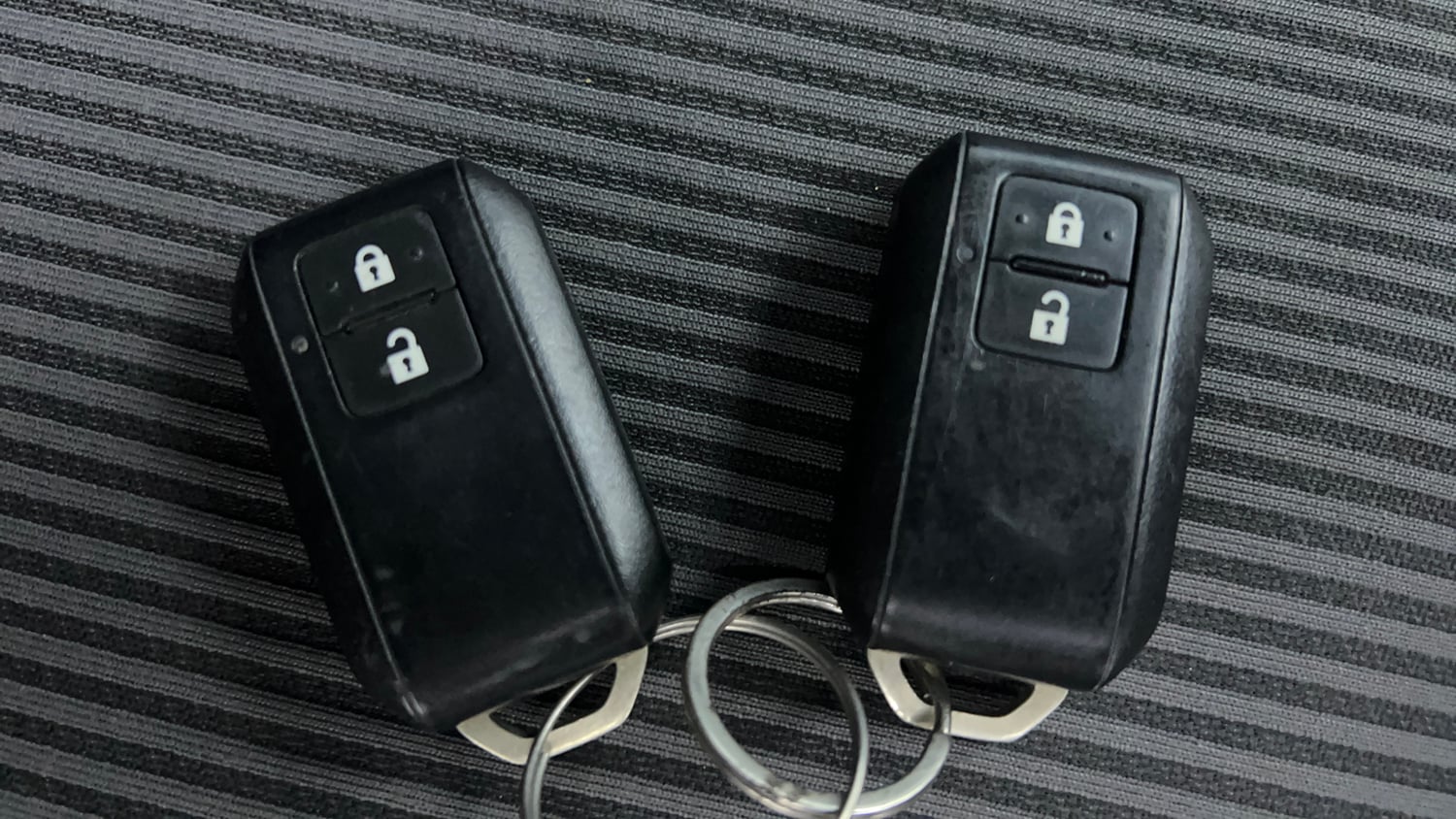 Used 2023 Maruti Suzuki XL6 Zeta AT Petrol Petrol Automatic extra CAR KEY VIEW