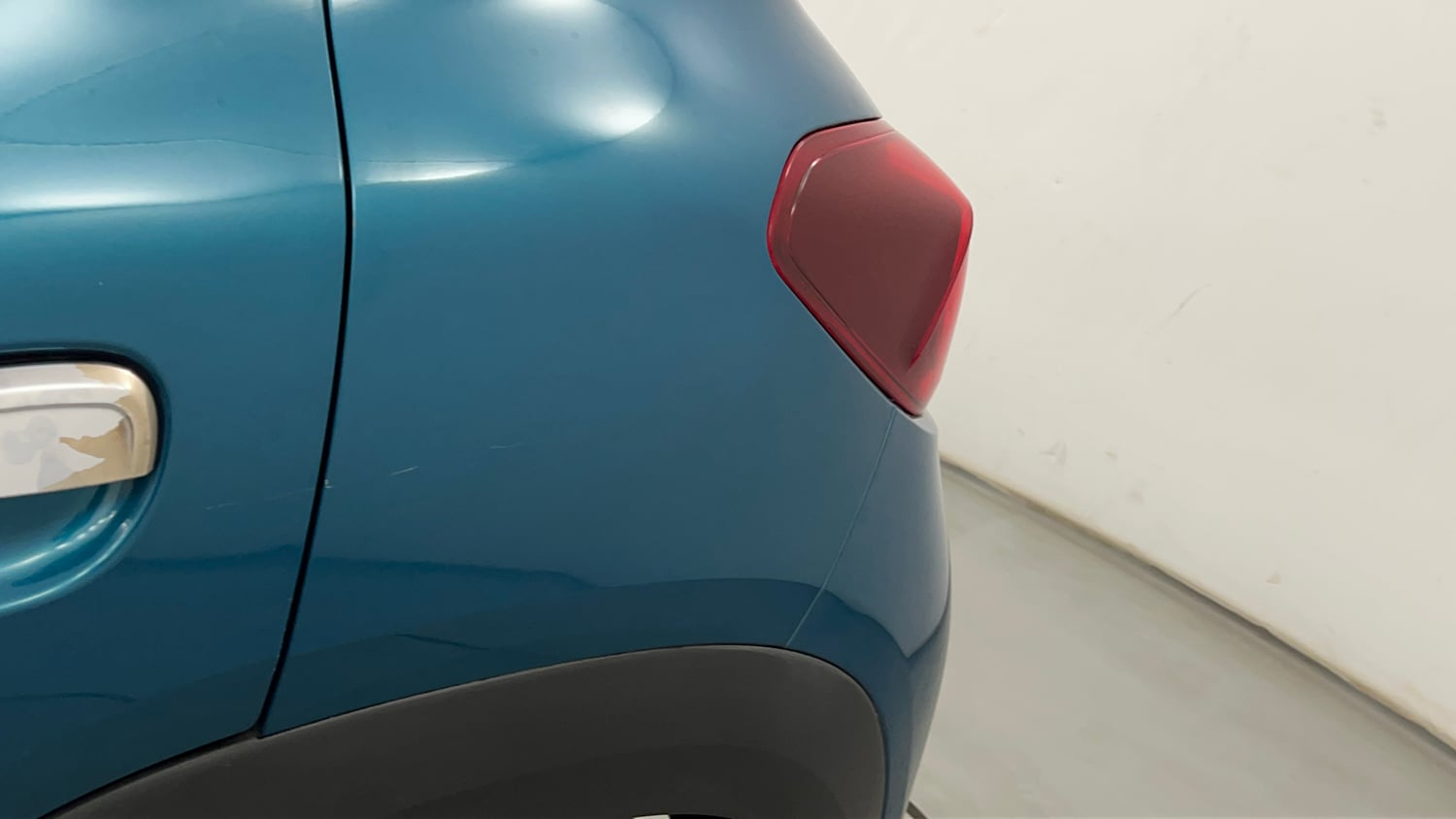 Used 2020 Renault Kwid CLIMBER 1.0 Opt Petrol Manual dents MINOR DENT