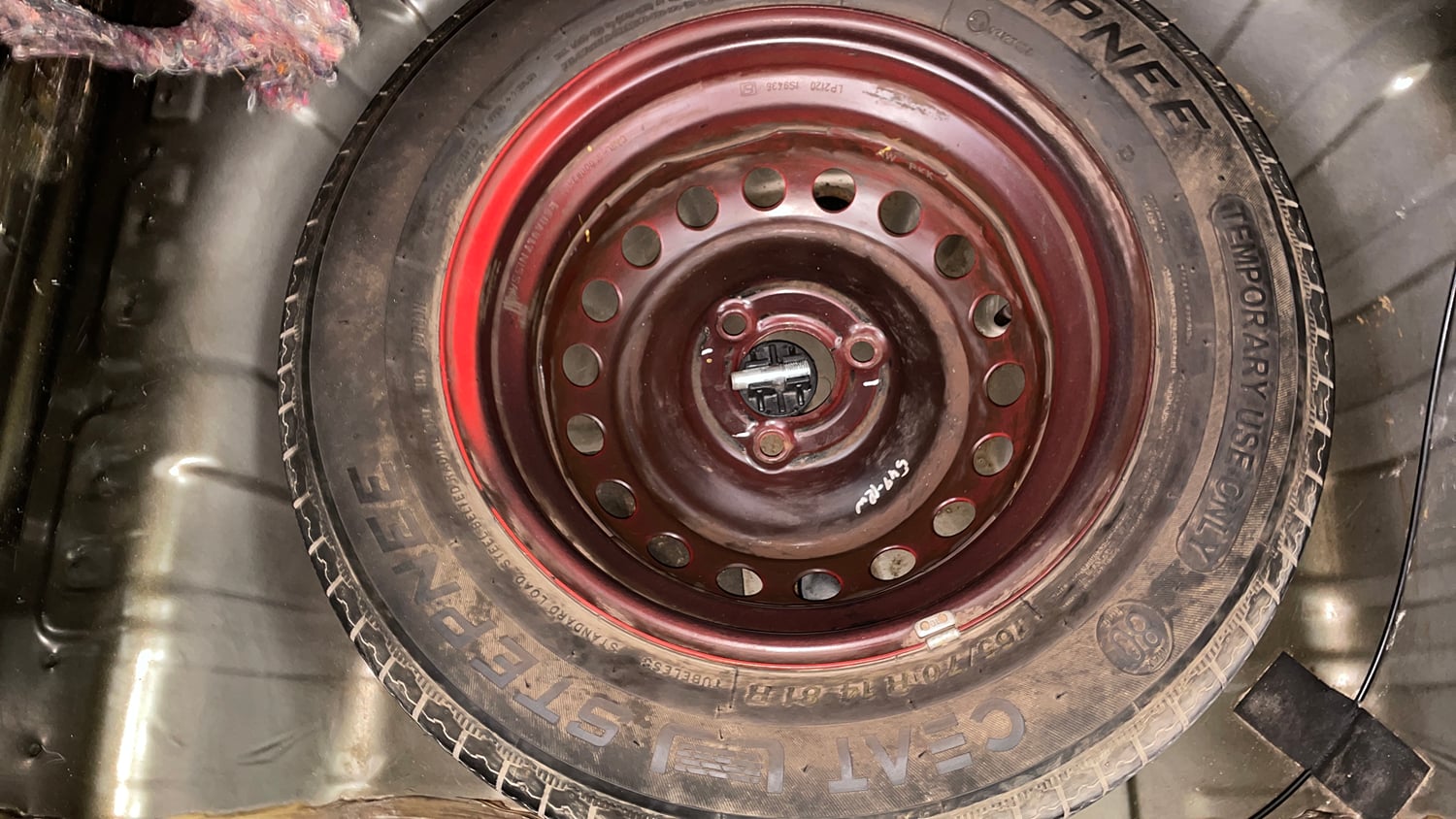 Used 2023 Renault Kwid RXT 1.0 Petrol Manual tyres SPARE TYRE VIEW
