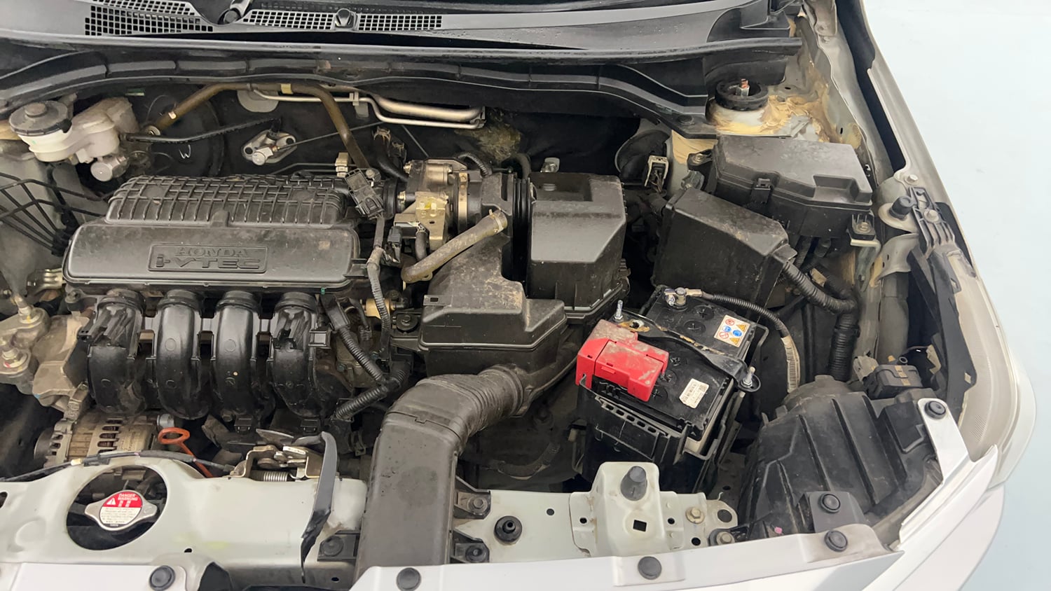 Used 2020 Honda Amaze 1.2 VX MT Petrol Petrol Manual engine ENGINE LEFT SIDE VIEW
