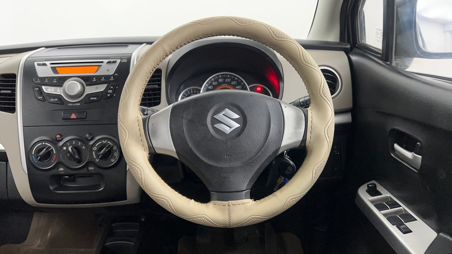 Used 2015 Maruti Suzuki Wagon R VXI Petrol Manual interior STEERING VIEW