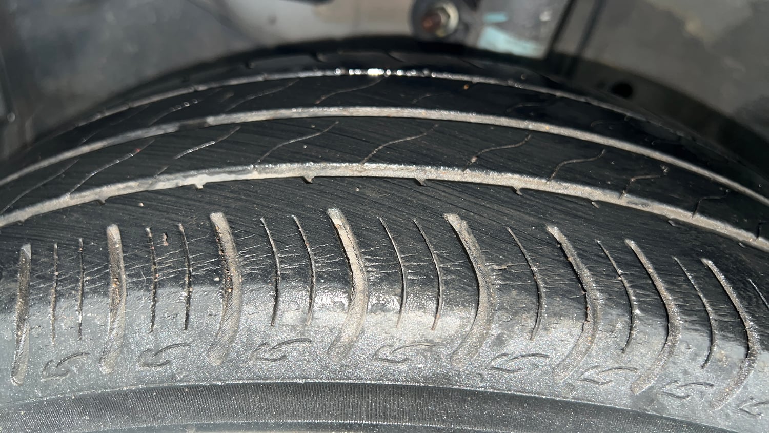 Used 2020 Honda Amaze 1.2 VX MT Petrol Petrol Manual tyres LEFT FRONT TYRE TREAD VIEW