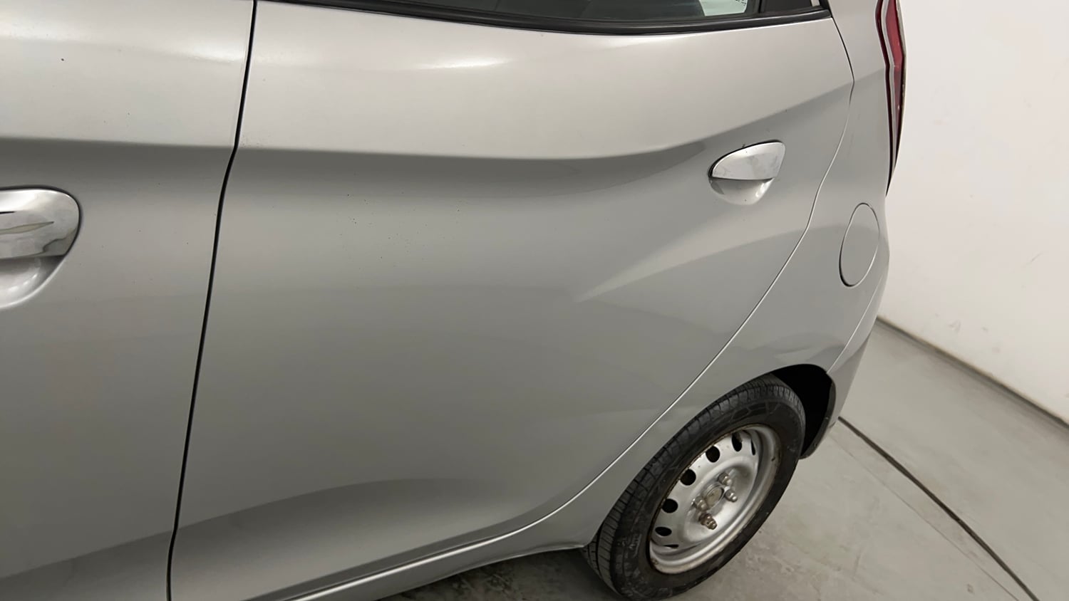 Used 2018 Hyundai Eon Era + Petrol Manual dents MINOR DENT