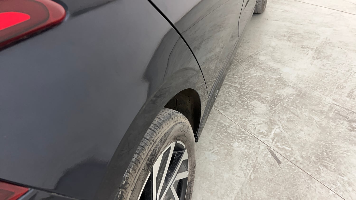 Used 2024 Hyundai New i20 Asta (O) 1.2 IVT Petrol Automatic dents MINOR SCRATCH