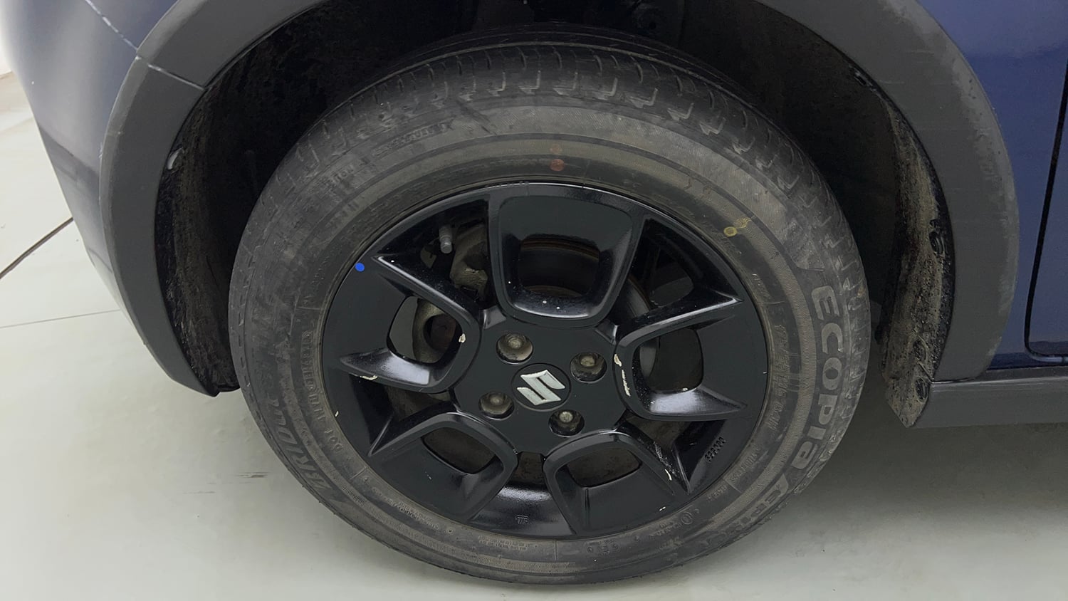 Used 2021 Maruti Suzuki Ignis Zeta 1.2 MT Petrol Manual tyres LEFT FRONT TYRE RIM VIEW