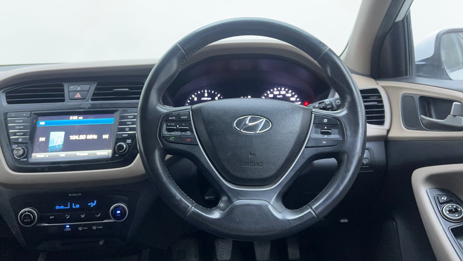 Used 2016 Hyundai Elite i20 Asta 1.4 CRDI Diesel Manual interior STEERING VIEW