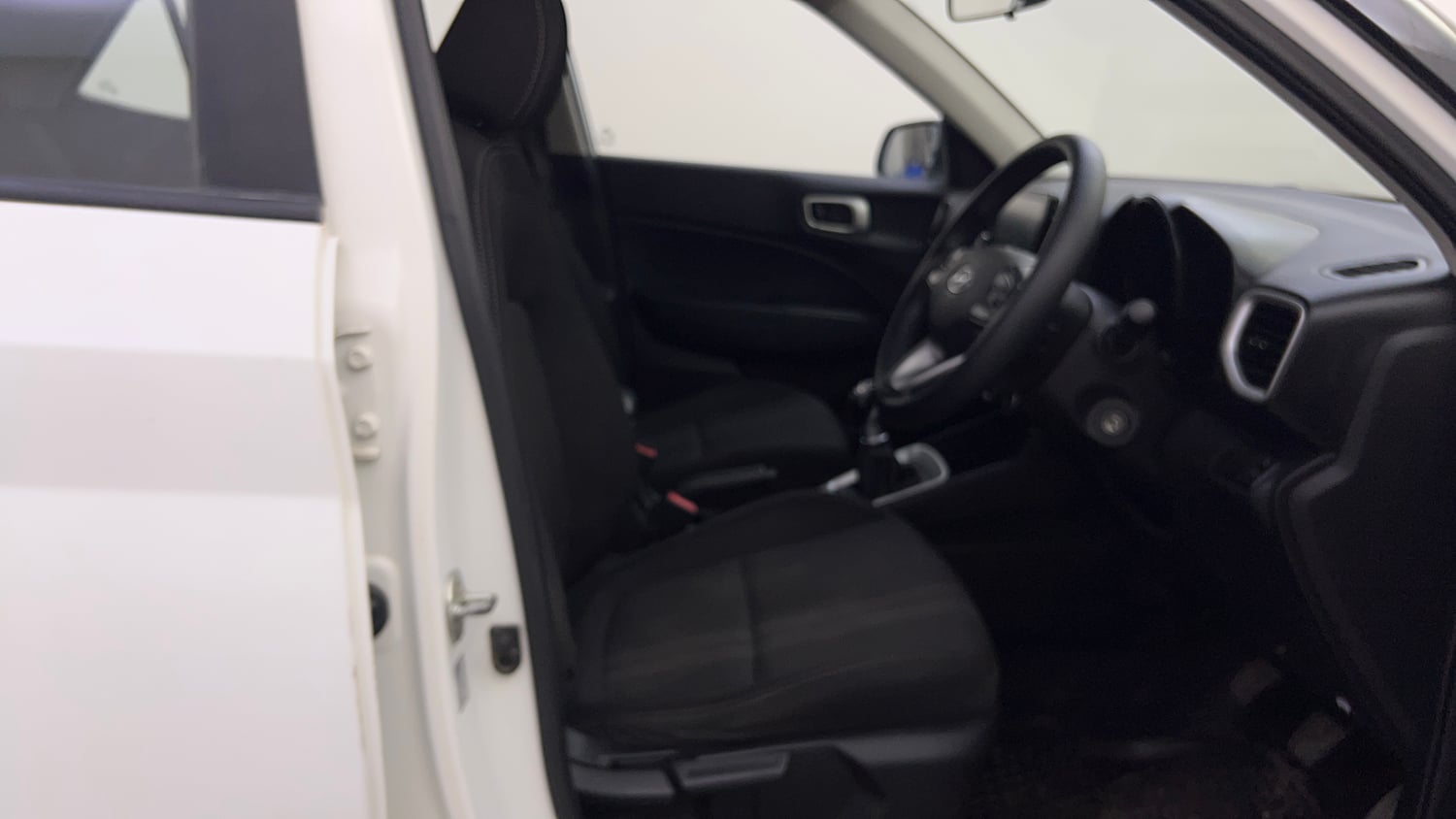 Used 2020 Hyundai Venue SX 1.0 Turbo Petrol Manual interior RIGHT SIDE FRONT DOOR CABIN VIEW