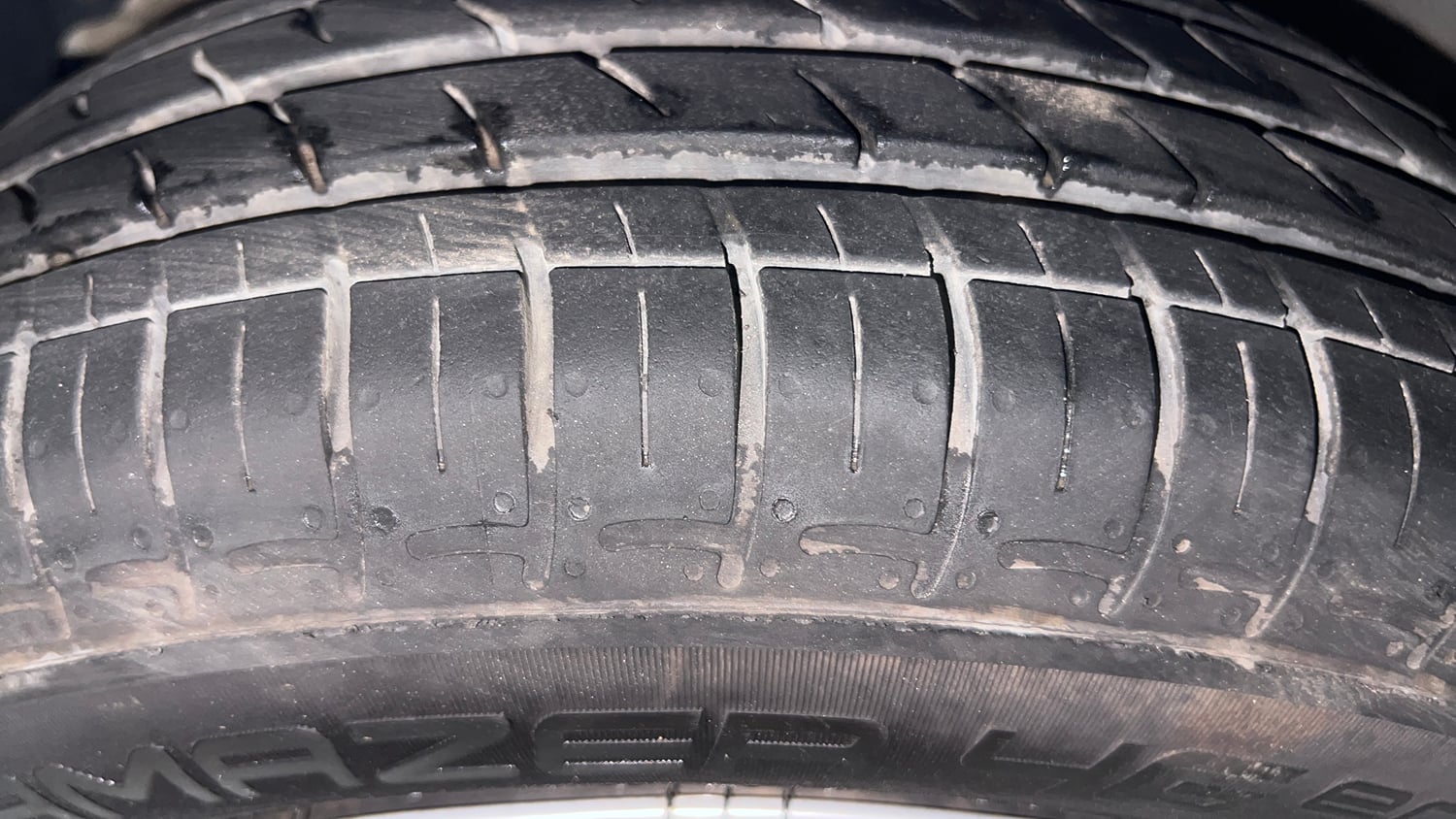 Used 2026 Hyundai Grand i10 Nios Magna 1.2 Kappa Petrol Manual tyres LEFT FRONT TYRE TREAD VIEW
