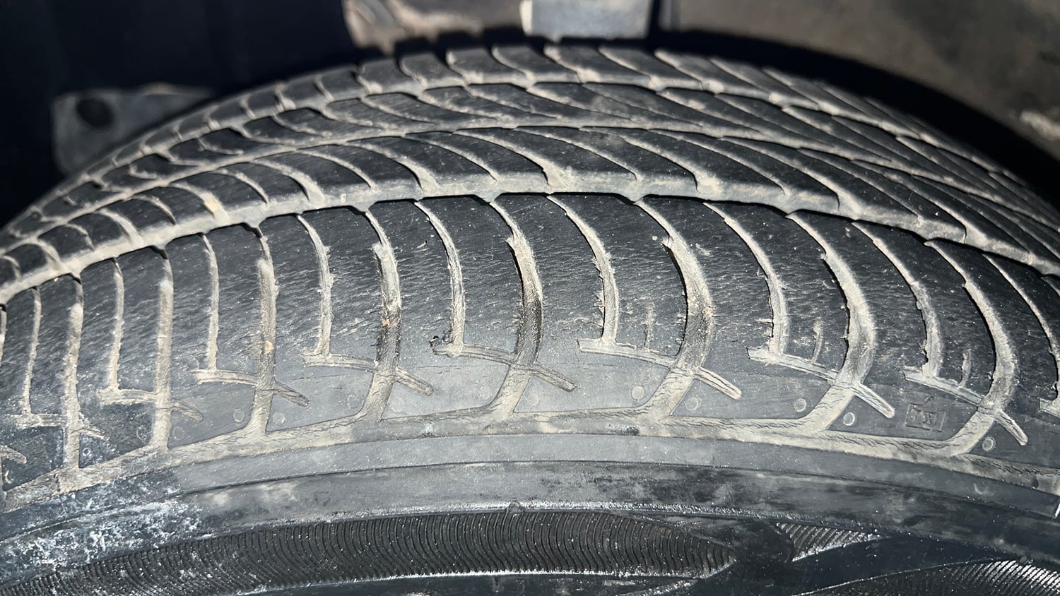 Used 2019 Maruti Suzuki Wagon R VXi 1.2 Petrol Manual tyres LEFT FRONT TYRE TREAD VIEW