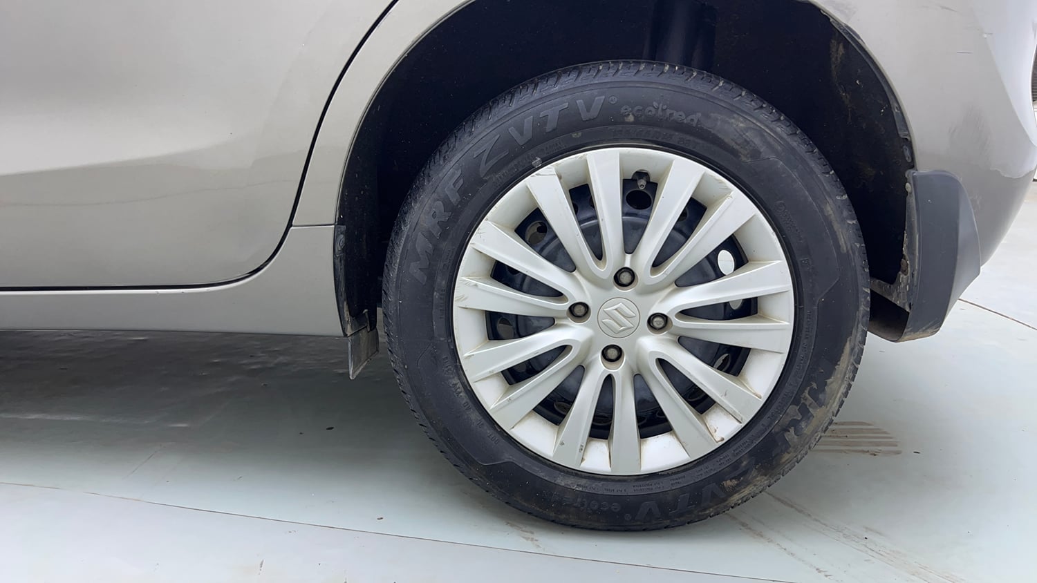 Used 2019 Maruti Suzuki Baleno Delta Petrol Manual tyres LEFT REAR TYRE RIM VIEW