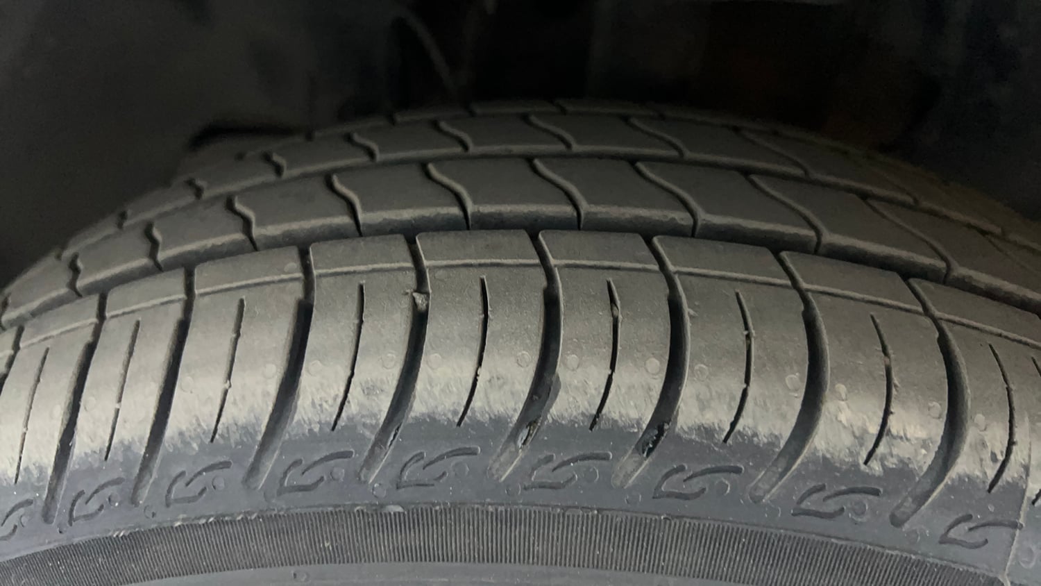 Used 2021 Tata Tigor XM Petrol Manual tyres LEFT FRONT TYRE TREAD VIEW