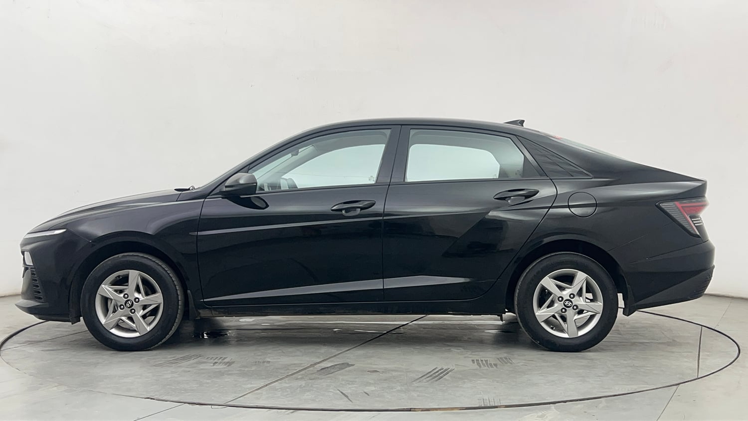 Used 2023 Hyundai Verna S 1.5 Petrol MT Petrol Manual exterior LEFT SIDE VIEW