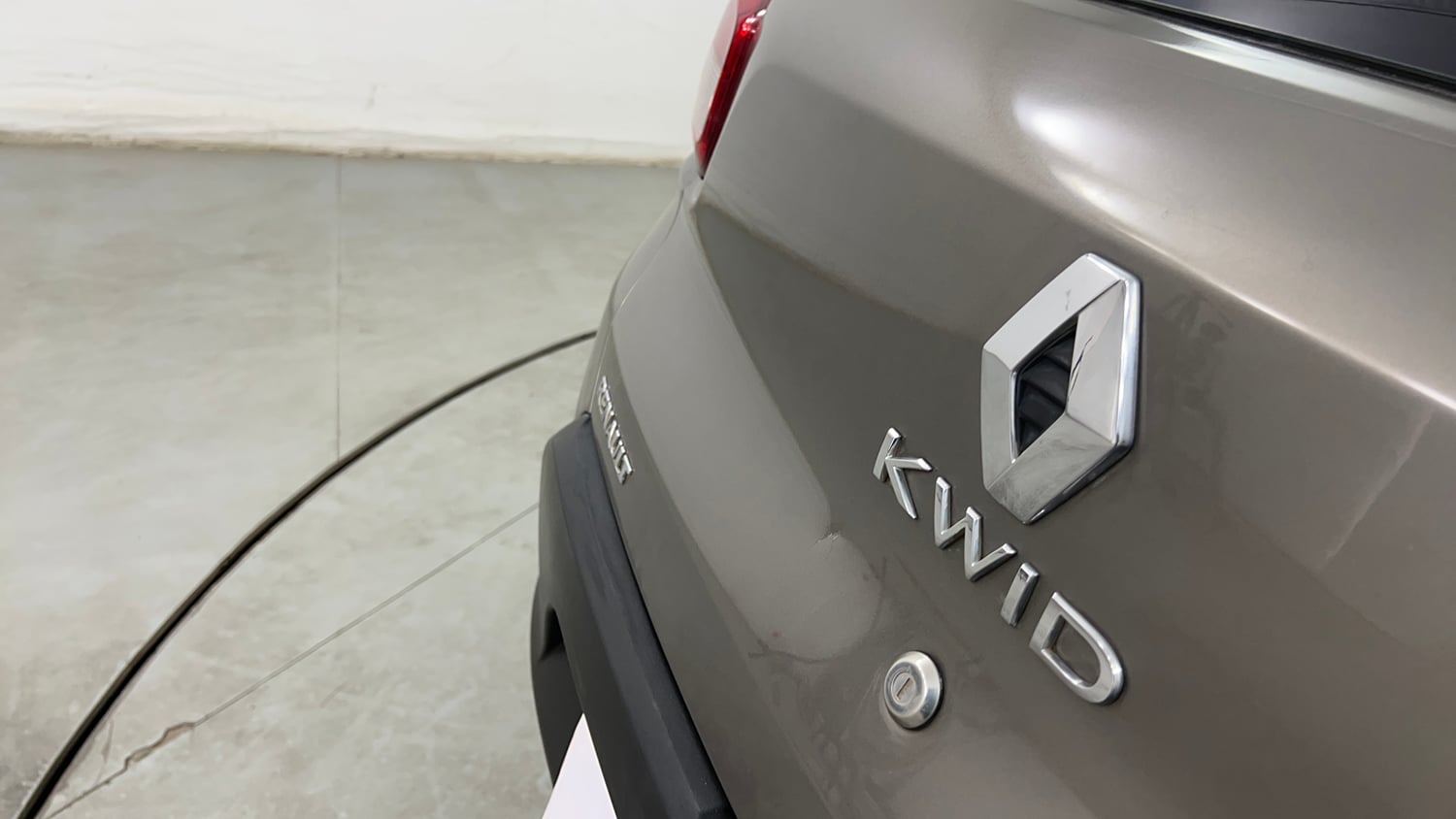 Used 2019 Renault Kwid RXL Petrol Manual dents MINOR SCRATCH