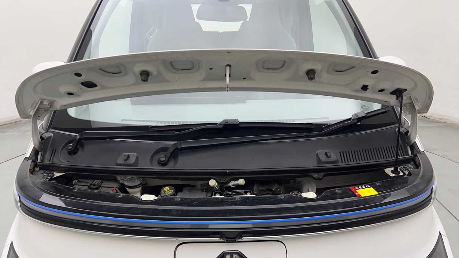 Used 2024 MG Motors Comet EV Excite Electric Automatic engine ENGINE & BONNET OPEN FRONT VIEW