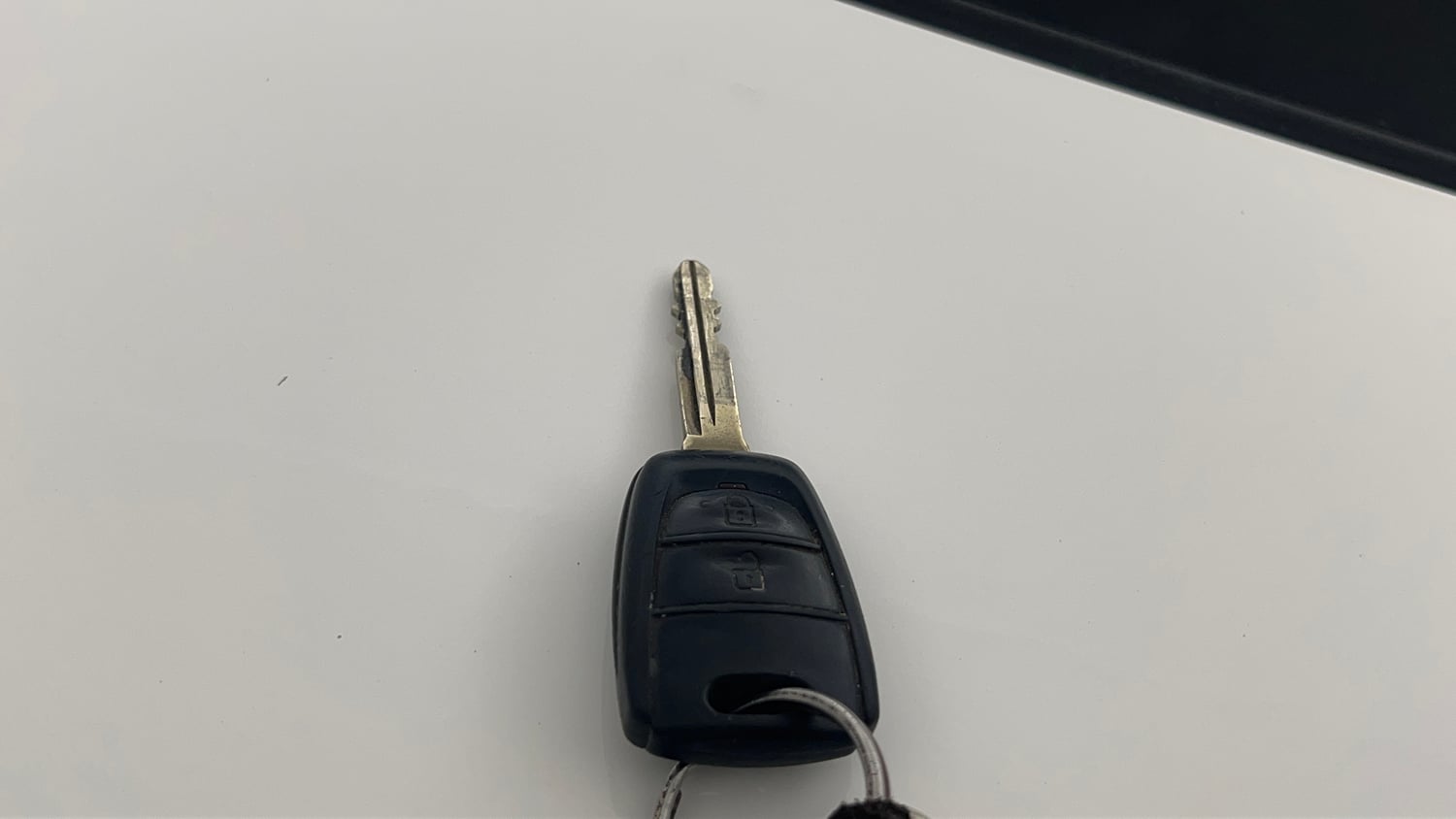 Used 2020 Hyundai Xcent S Petrol Manual extra CAR KEY VIEW