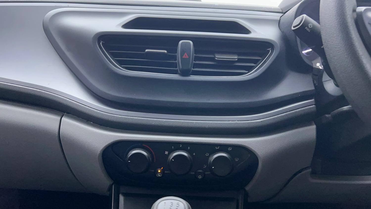Used 2020 Tata Altroz XE Petrol Petrol Manual interior MUSIC SYSTEM & AC CONTROL VIEW