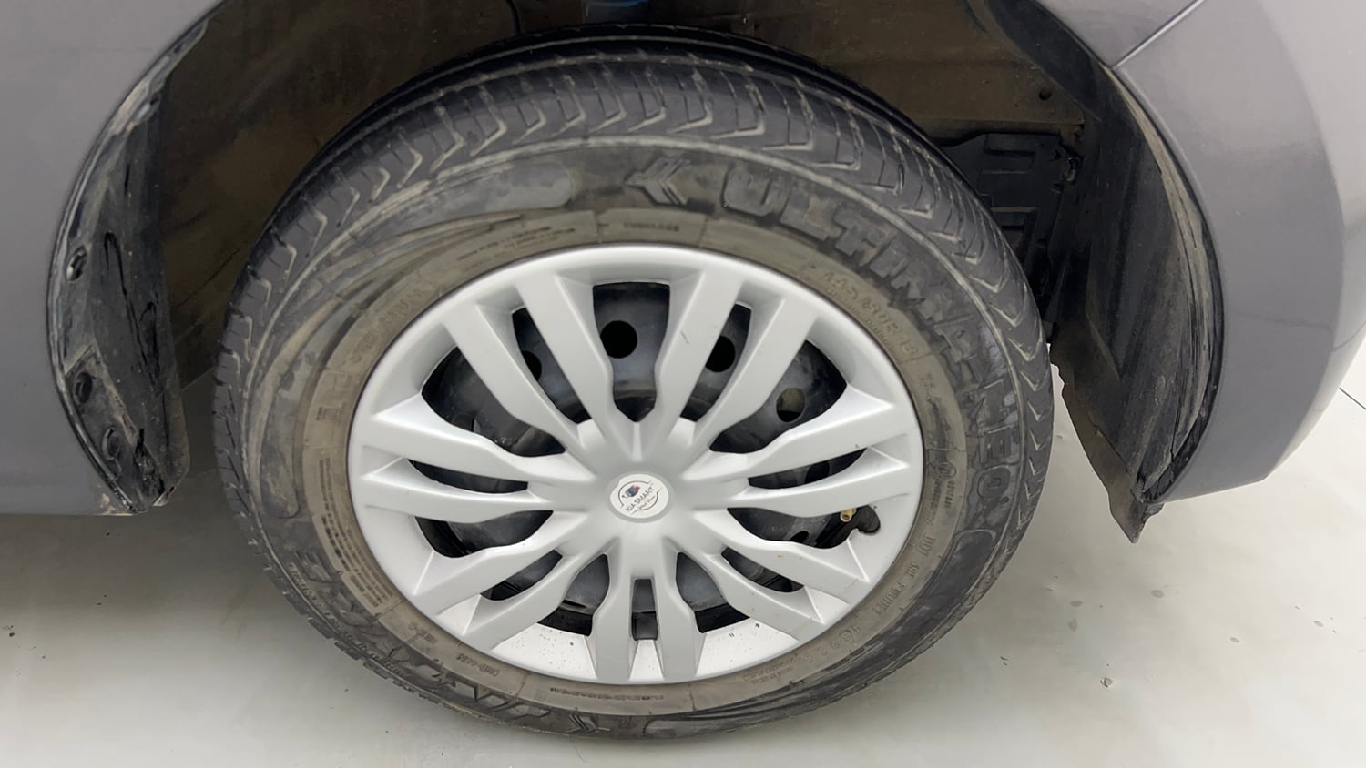 Used 2023 Maruti Suzuki Alto K10 VXi S-CNG Cng Manual tyres RIGHT FRONT TYRE RIM VIEW