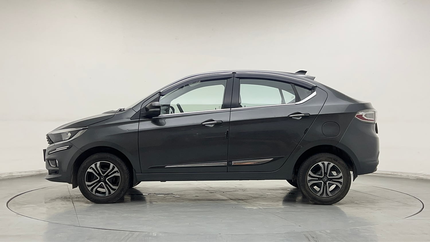 Used 2022 Tata Tigor XZ Plus CNG Cng Manual exterior LEFT SIDE VIEW