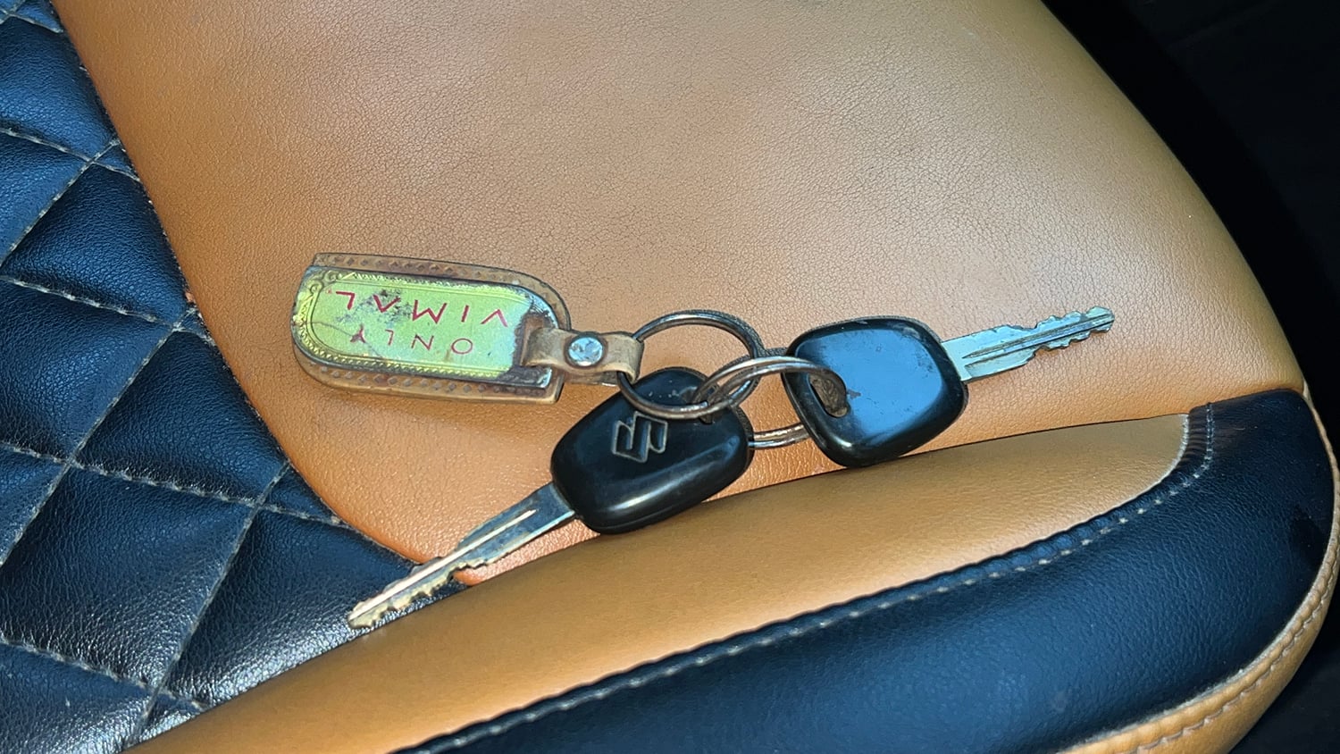 Used 2018 Maruti Suzuki Vitara Brezza [2016-2020] LDi Diesel Manual extra CAR KEY VIEW
